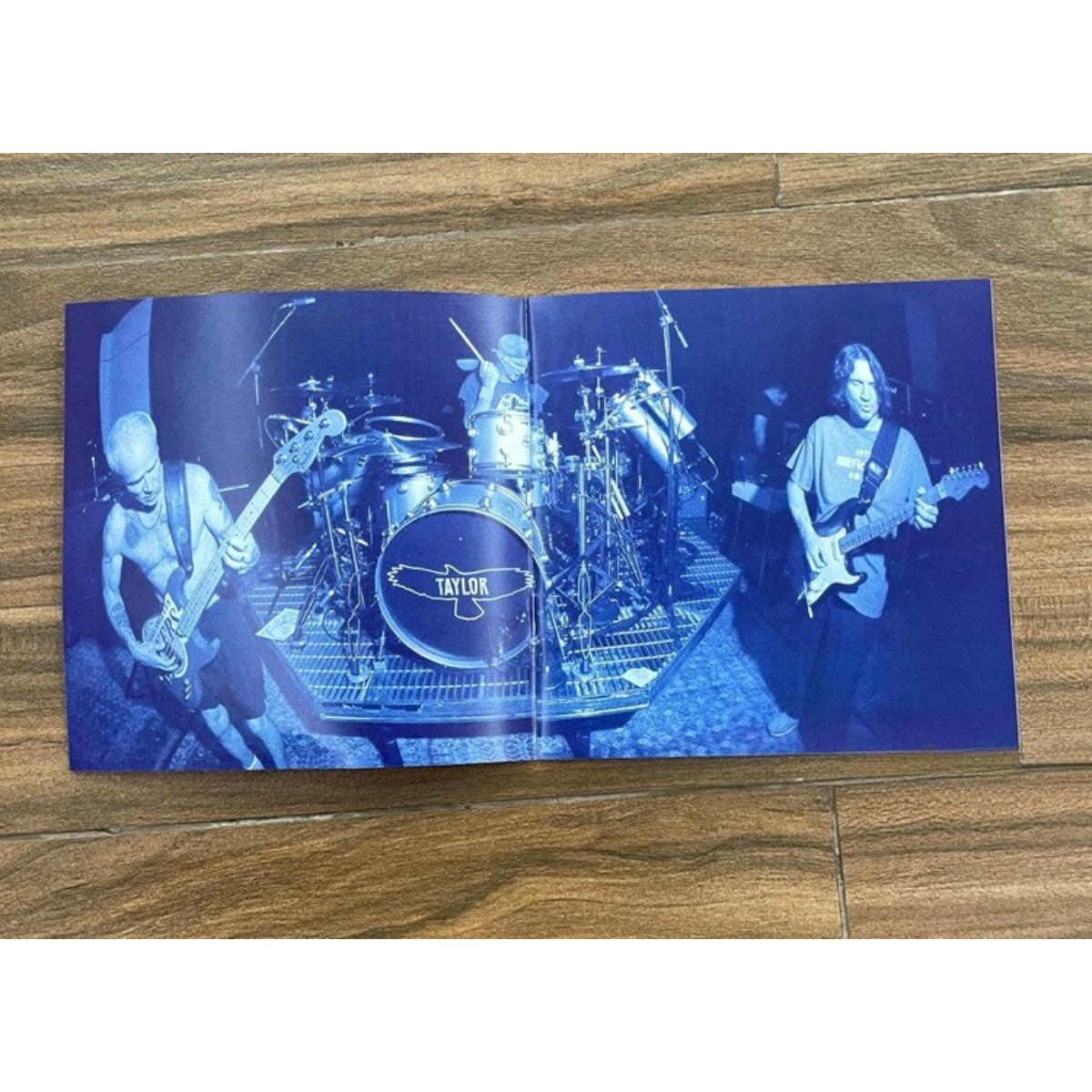 Red Hot Chili Peppers Return o - Audio Music New Song reseña y precio